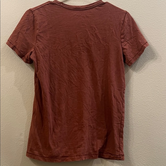 Universal Thread Rust V-neck Tee - Picture 3 of 3